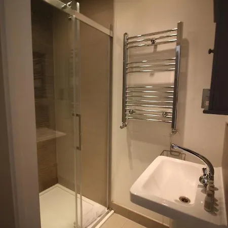 Well Appointed Garden Condo In Kensington Olympia London Exterior photo