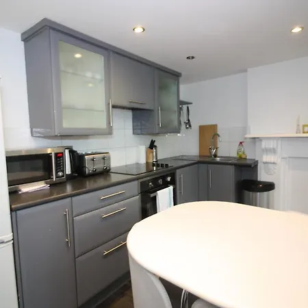 Well Appointed Garden Condo In Kensington Olympia London Exterior photo